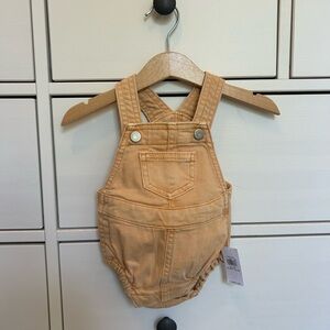 NWT Old Navy Denim Bubble Size 0/3 months